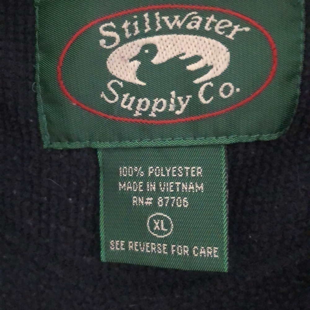 Cabela’s men’s black fleece sweater - Picture 8 of 9